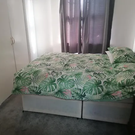 Son Caney Oda ve Kahvaltı *